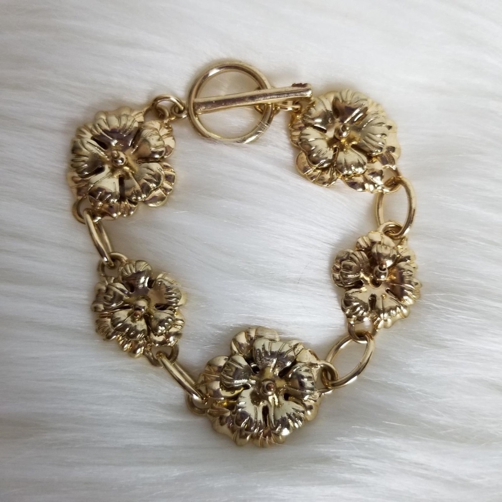 Women's Gold Flower Bracelet Fashion Jewelry